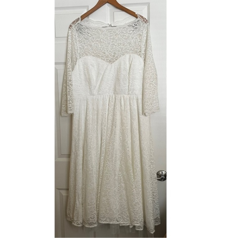 Torrid Torrid - Picture 2 of 16